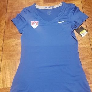 Nike Pro women's dri-fit US small
